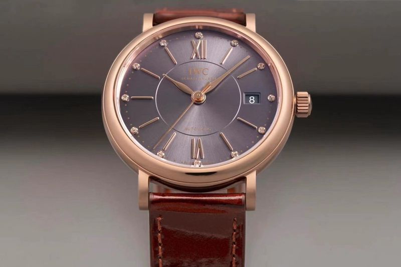 Front view of the IWC top-tierladies' watch, the Portofino top-tierladies' watch for women