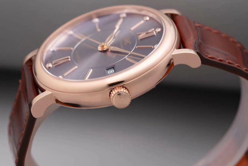 Side view of IWCsuper top-tierladies' watch, Portofino top-tierladies' watch for women
