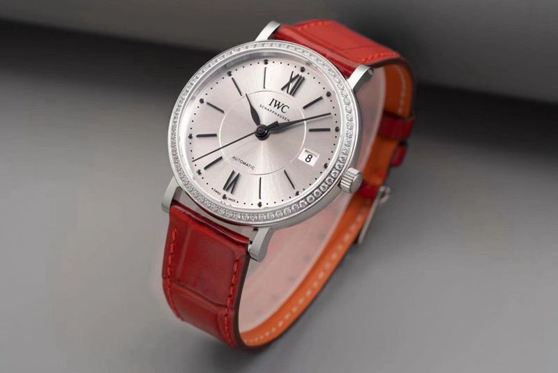 IWC's masterpiece women's watch Portofino top-tierladies' watch front view