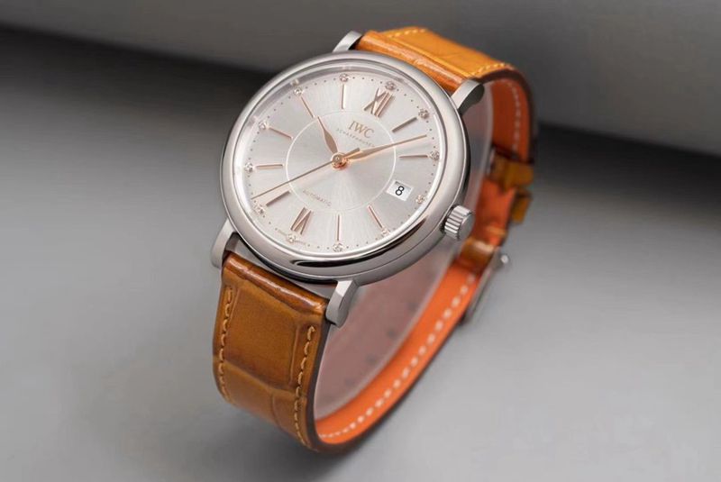 IWCsuper watch women's Portofino extremely elegant ladies' watch front view