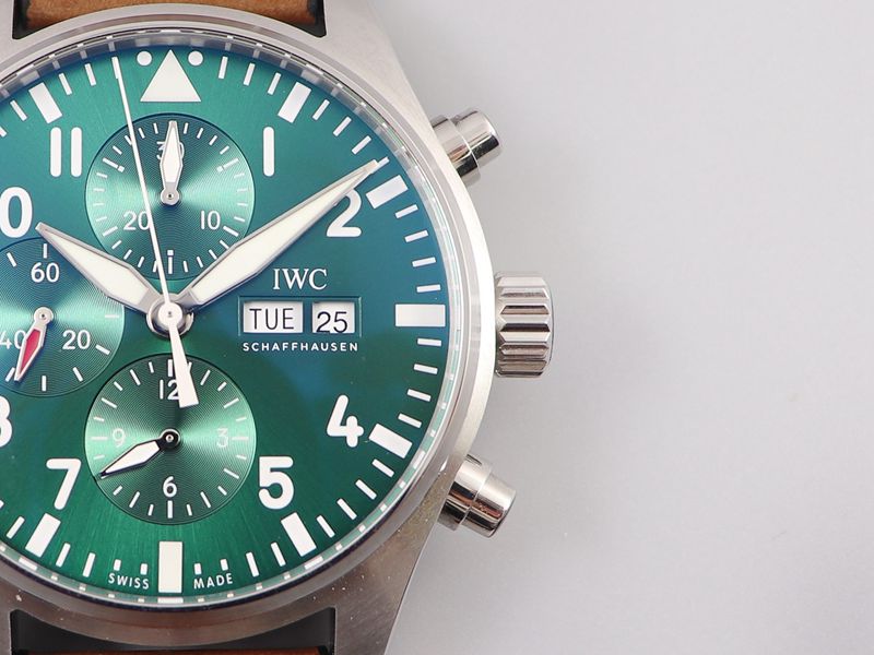 IWC watch IWC3777 pilot chronograph series watch detail shots