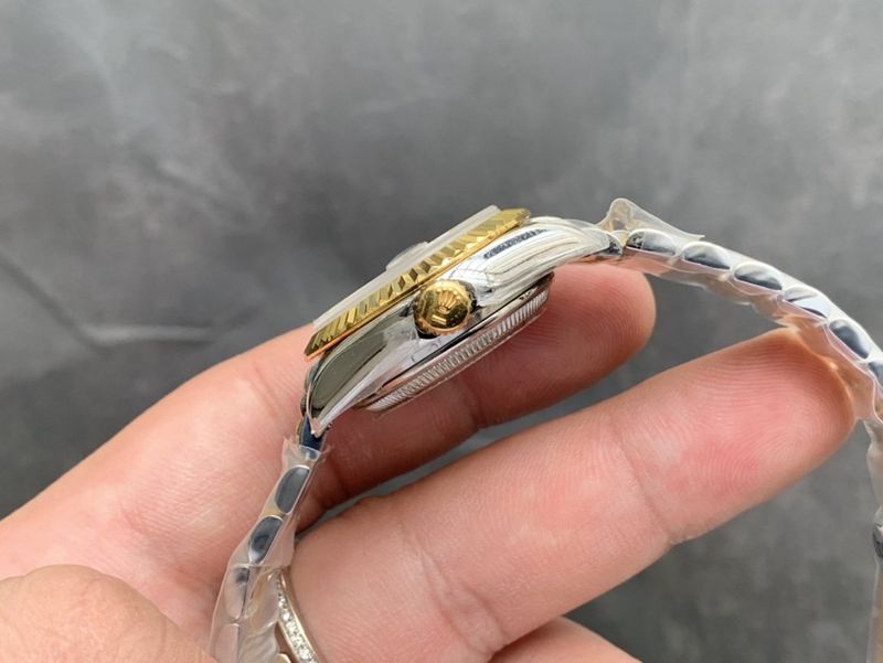 Rolexreplica watch gold Datejust 28mm women's watch side view