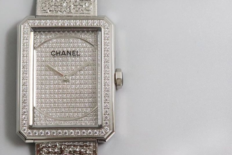 Chanel high-quality watch will be the first PREMIÈRE watch full of feminine charm detail shots