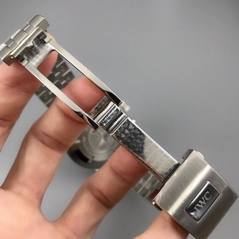 IWC watch Spitfire 43MM watch clasp picture