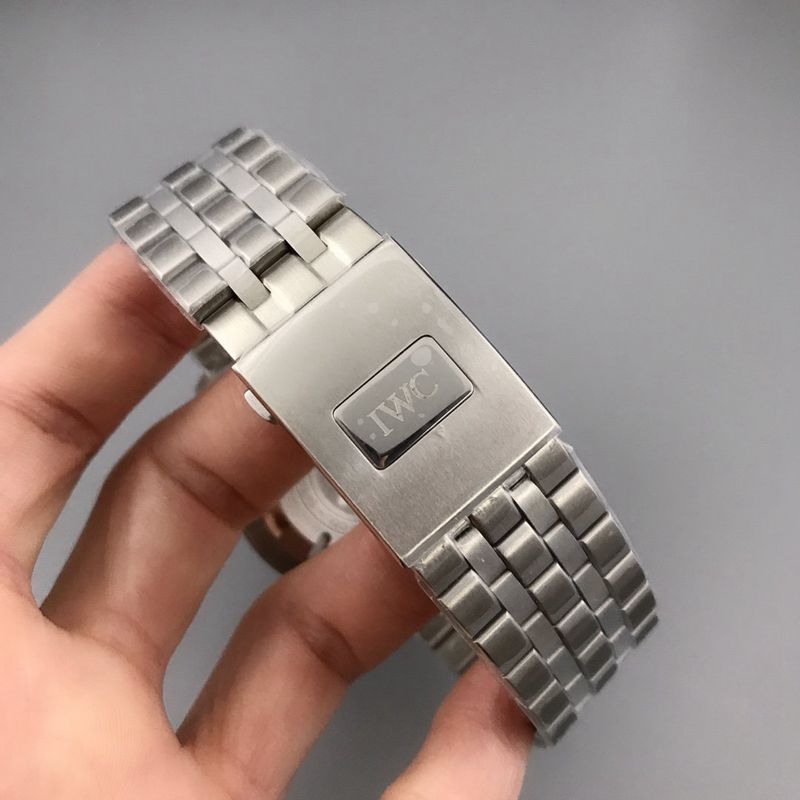 IWC watch Spitfire 43MM watch clasp picture