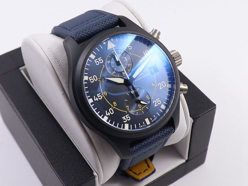 IWC watch pilot series watch TOP GUN naval air combat unit chronograph watch front view