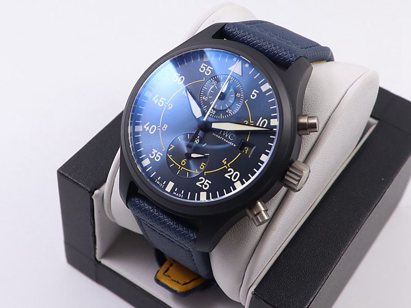 IWC watch pilot series watch TOP GUN naval air combat unit chronograph watch front view