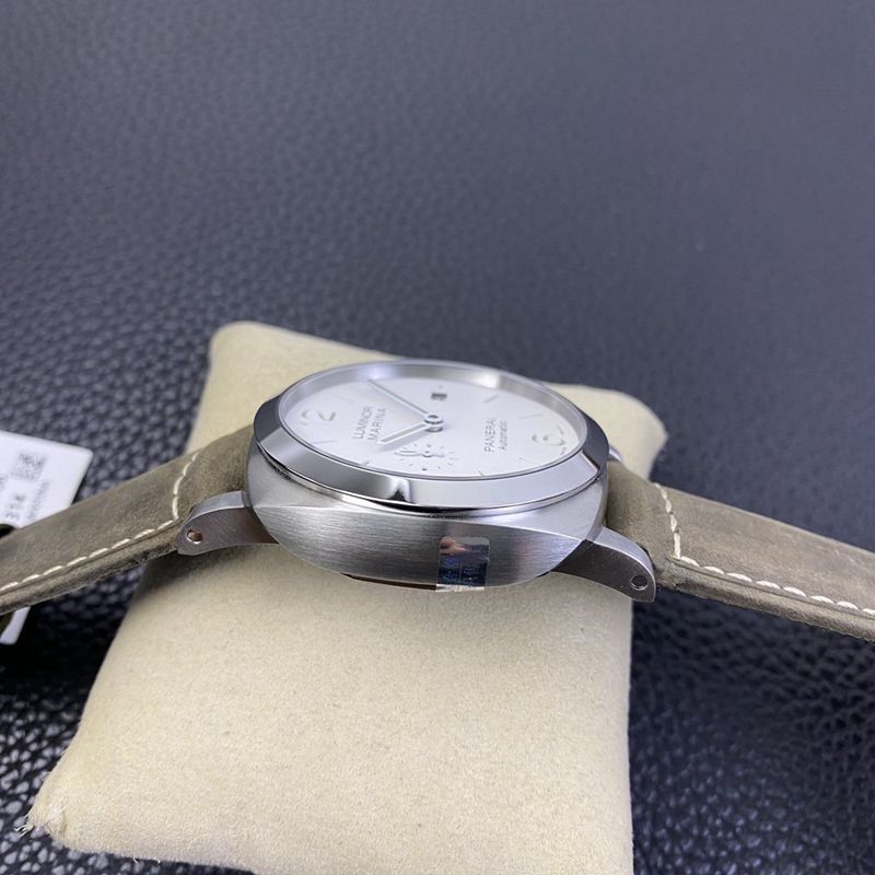Paneraihigh-quality watch Prince Charming PAM1314 watch side view