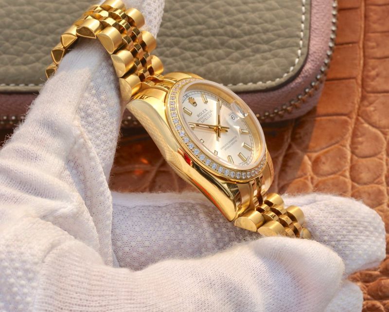 Rolexreplica watch Datejust series women's watch side view