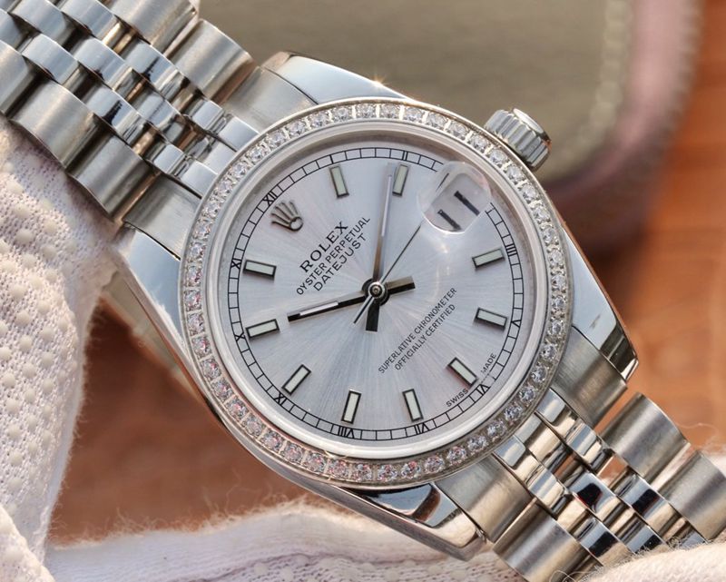 Rolex watch ROLEX Datejust women's series watch front view