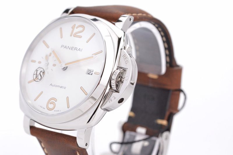 Paneraireplica Watch Lumino Dürr PAM1046 Classic Sandwich Beige Dial Watch Side View