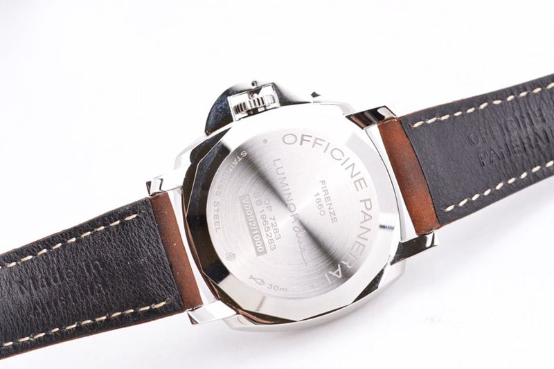 Paneraireplica watch Lumino Dürr PAM1046 classic sandwich beige dial watch back cover picture