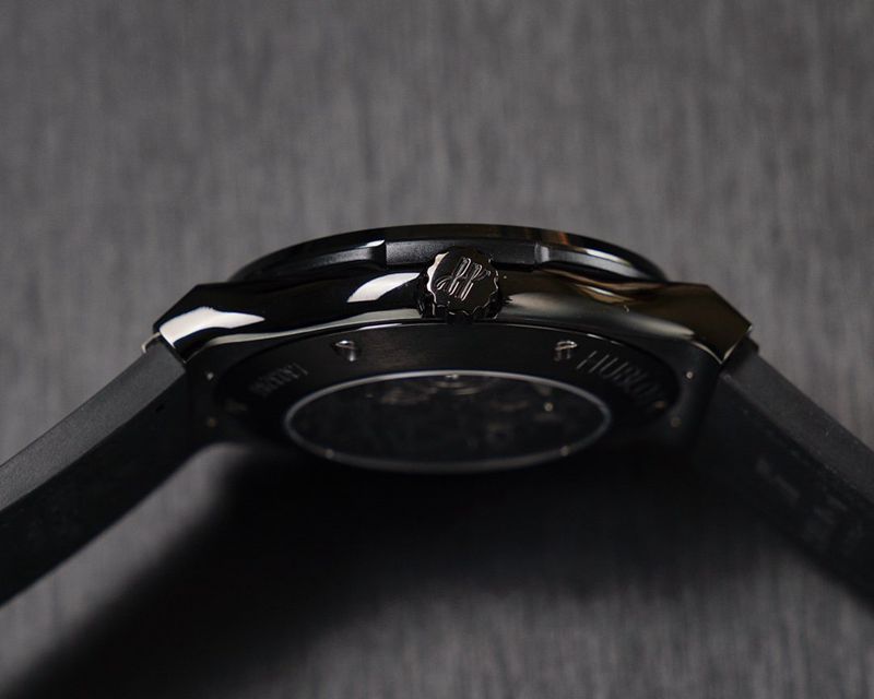 Hublotsuper watch (Hublot) classic fusion series tourbillon watch side view