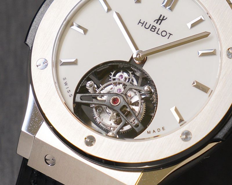 Hublot high-quality watch (Hublot) classic fusion DX-FACTORYtourbillon series watch detail shots
