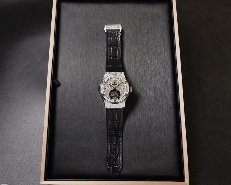 Hublotreplica watch CLASSIC FUSION series tourbillon watch front view