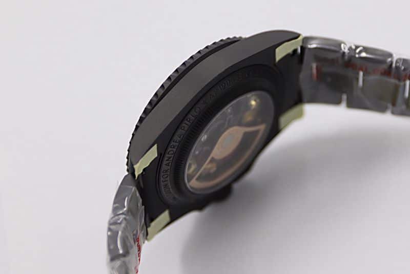 Rolexreplica watch SUBSubmariner back diamond customized version watch side view