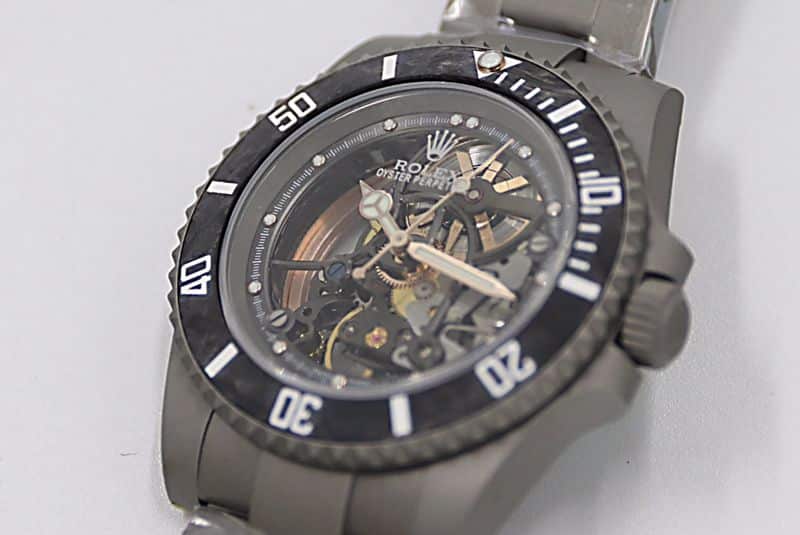 Rolexreplica watch SUBSubmariner back diamond customized version watch front view