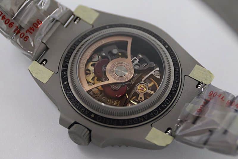 Rolexreplica watch SUBSubmariner back diamond customized version watch movement picture