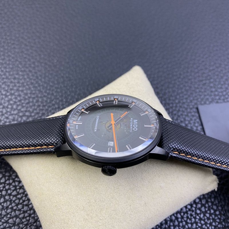 Mido high-quality collectible watches newly launch Commander Gradient Champs Elysees series gradient 80-hour watch side view