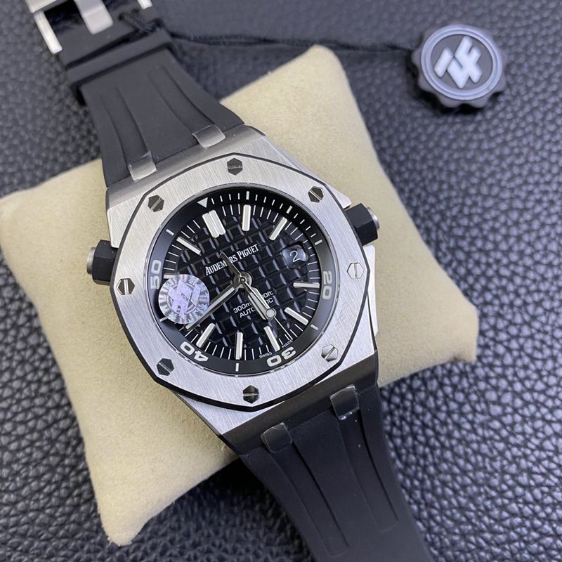 Audemars Piguethigh-quality watch AP15710 Return of the King mechanical watch front view
