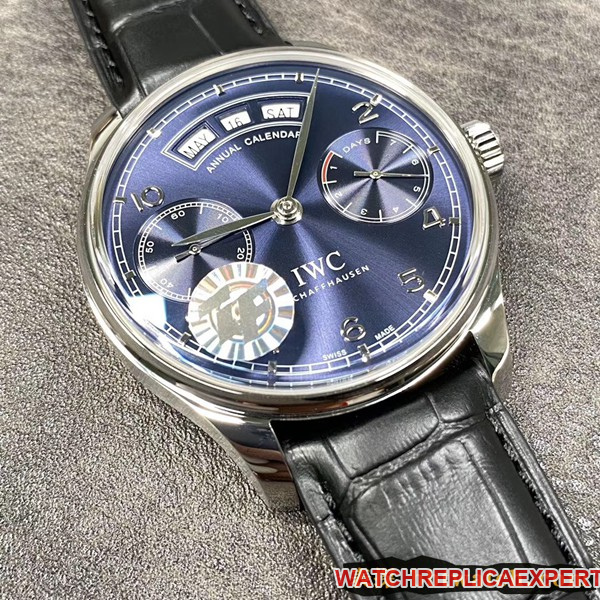 ZFIWCtop-tiersuper watch Portuguese series perpetual calendar date day display month blue dial dynamic display front view