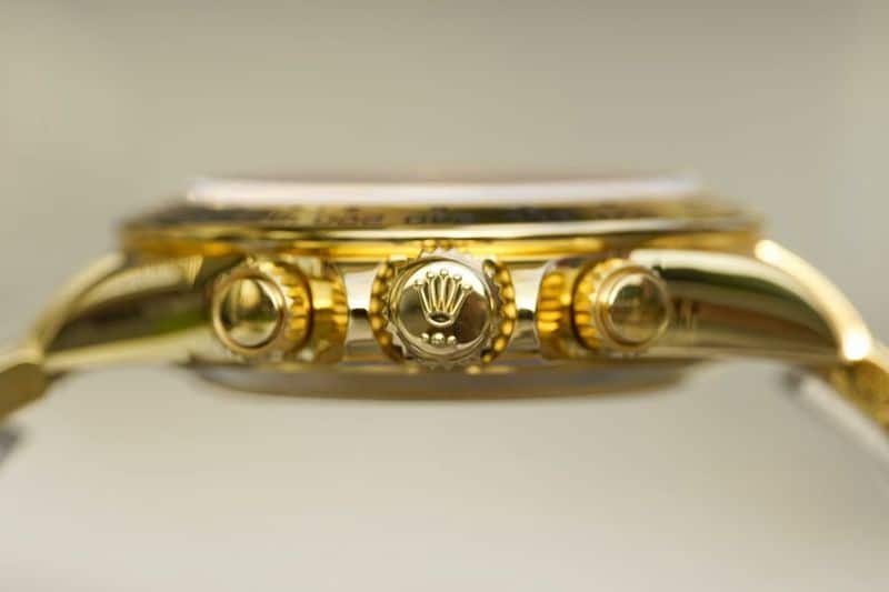 Rolexreplica watch Cosmograph Daytona all gold series watch side view