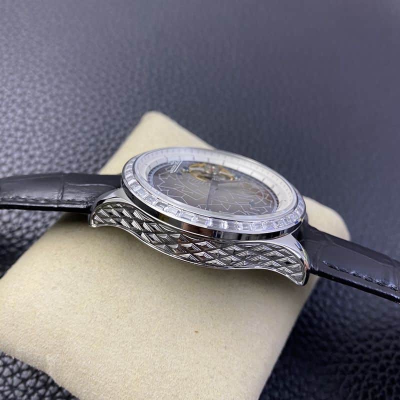 Jaeger-LeCoultre watch master series orbital flywheel men's mechanical watch side view