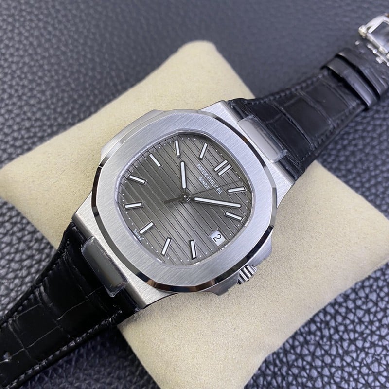 3K Factorytop-tierPatek Philippereplica watch Nautilus324SC ultra-thin mechanical gray plate alligator leather front view