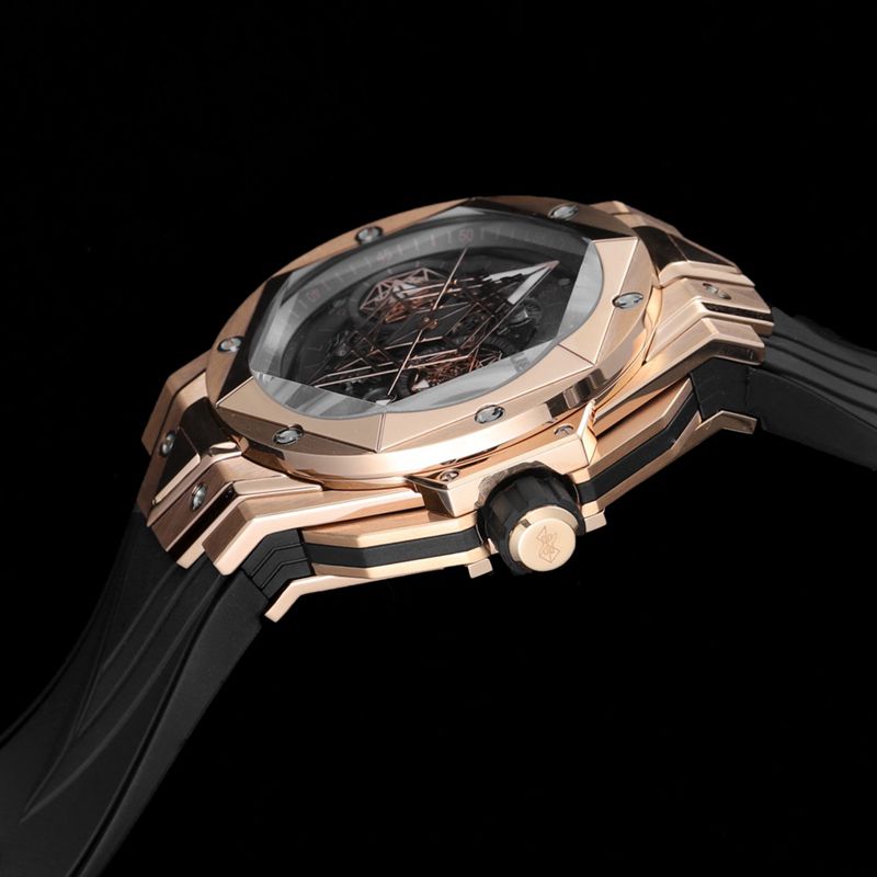 HublotHublotsuper watch new BigBangSangBleuII tattoo men's mechanical watch side view