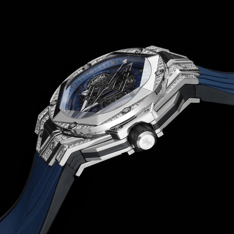 HublotHublotreplica watch new BigBangSangBleuII tattoo men's mechanical watch side view