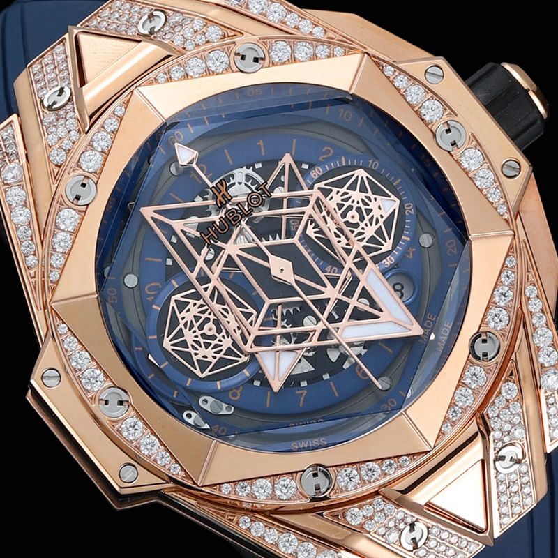 HublotHublothigh-quality watch brand new BigBangSangBleuII tattoo men's mechanical watch front view