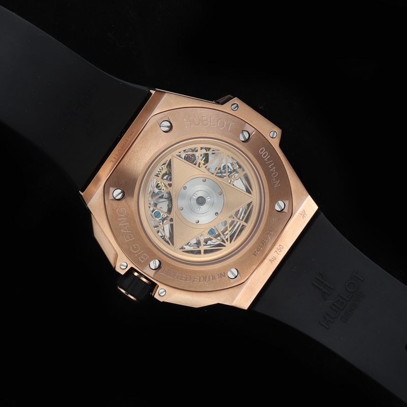 HublotHublothigh-quality watch new BigBangSangBleuII tattoo men's mechanical watch movement picture