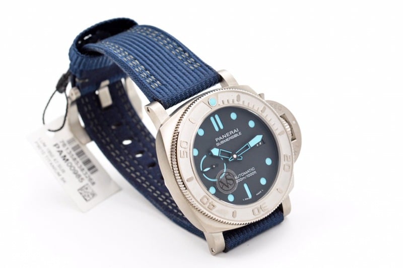 VS Factorytop-tier replicaPanerai new PAM985 diameter 47MM resin fiber cloth watch front view
