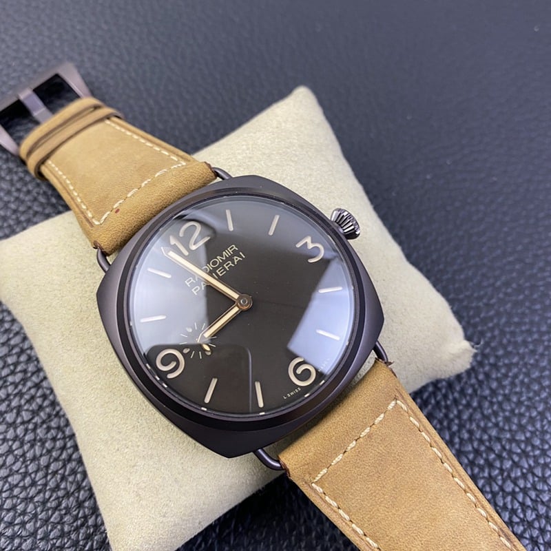 SF factory Paneraireplicapam00504titanium watch power up to 5 days front view