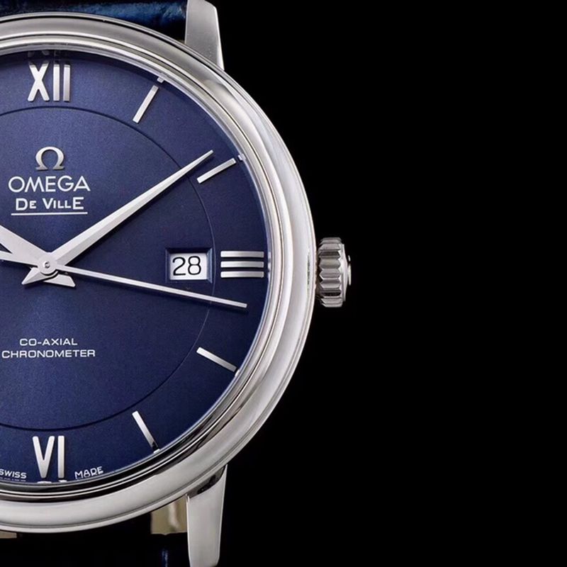 Omegasuper watch disc flying business series men's mechanical ultra-thin watch blue leather blue face detail shots