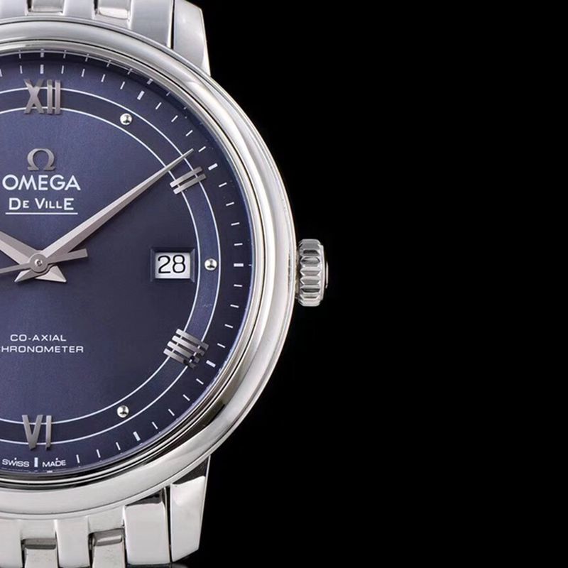 Omegareplica watch De Ville series men's mechanical ultra-thin watch track blue surface detail shots