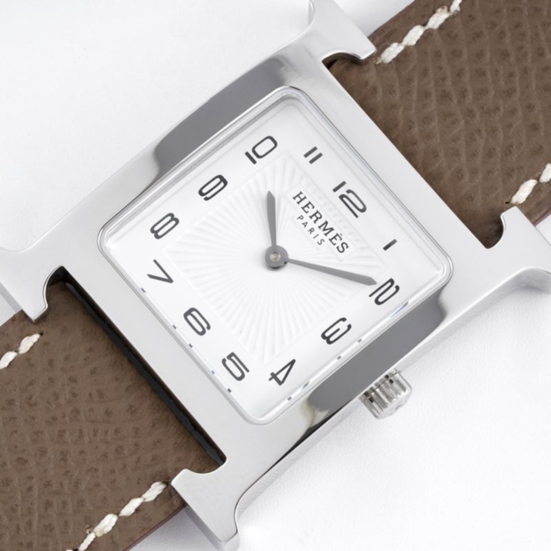 Hermès ladies' watchtop-tier replicaHeureH series quartz square fashion watch dark gray braceletwhite dial front view