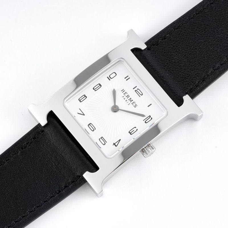Hermès top-tiersuper cloneladies' watchHeureH series ladies quartz square fashion watch black leather white dial front view