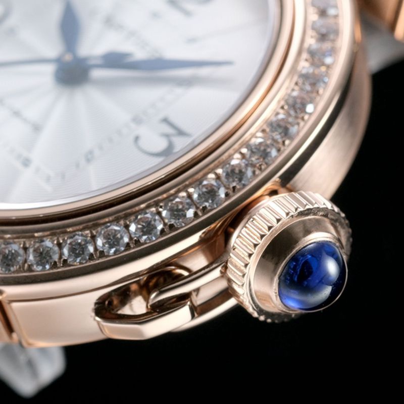 Detailed Photos of the Cartier Pasha Collection Women's Automatic Mechanical Watch with White Dial and Rose Gold Case (collectible)