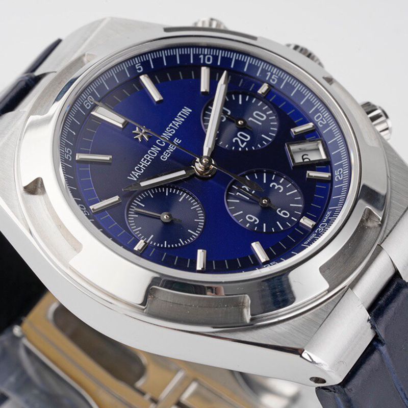 Vacheron Constantintop-tiersuper watch Overseas Series men's mechanical blue face watch front view