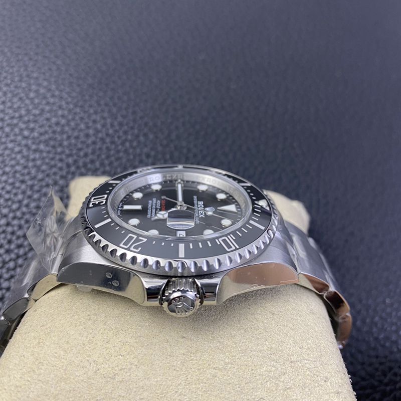 Rolextop-tiersuper watch single red Sea-Dweller series men's mechanical watch side view