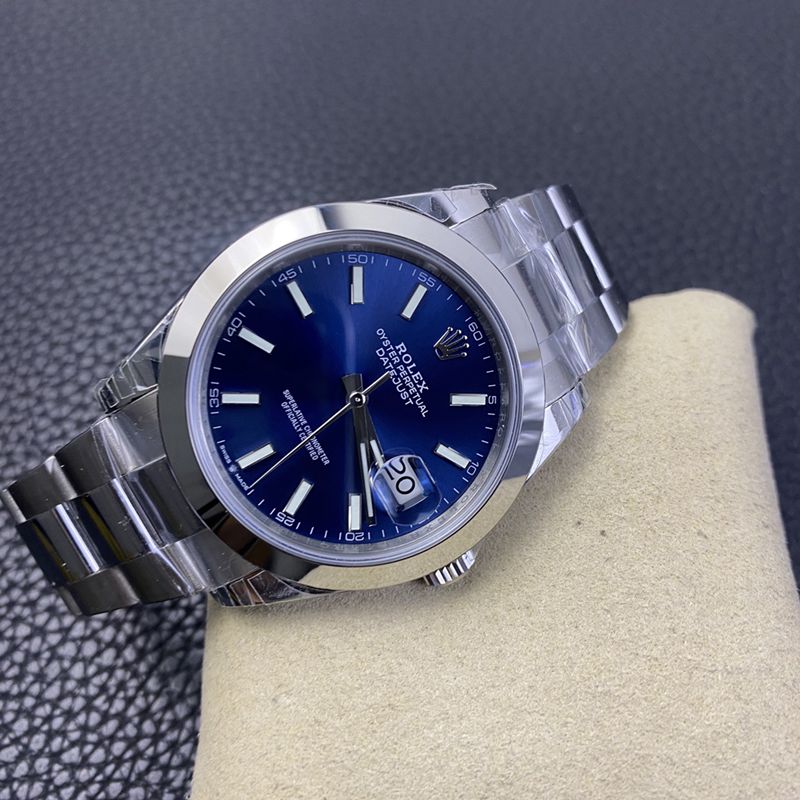 Rolextop-tiersuper watch aperture log series men's mechanical watch front view