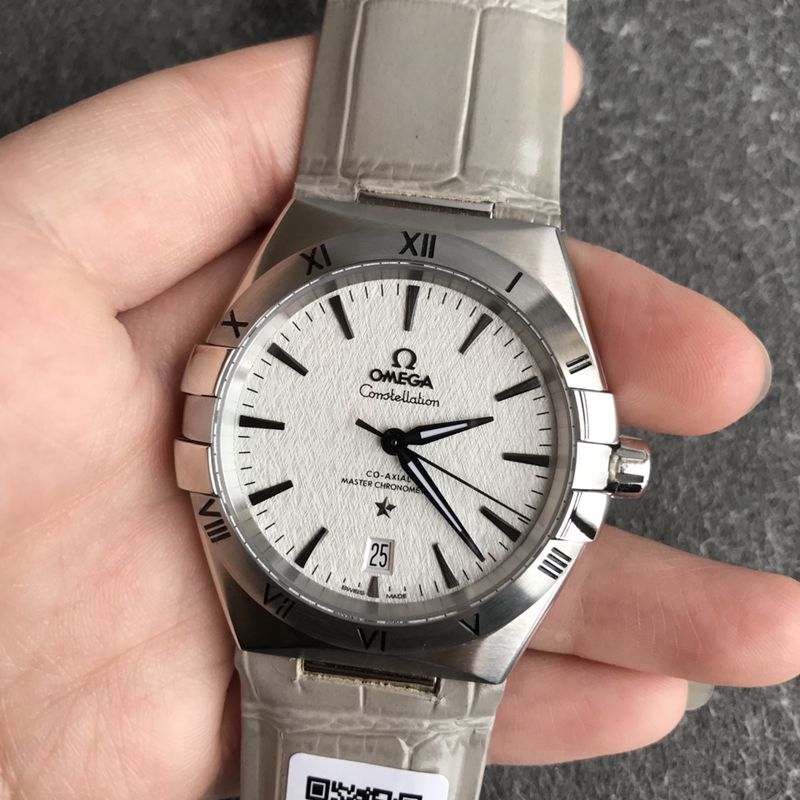 Omegatop-tiersuper watch fifth generation constellation series men's mechanical watch front view