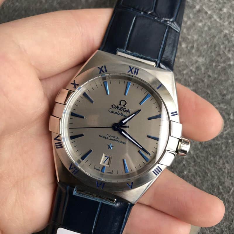Omega Top collectible watches Fifth Generation Constellation Series Men's Mechanical Watch Front View