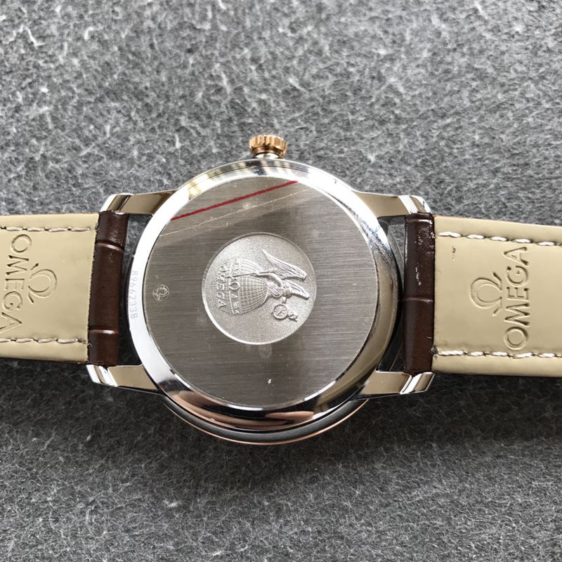 Omegatop-tierhigh-quality watch De Ville series men's white leather strap mechanical watch back cover picture
