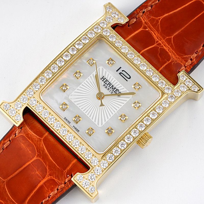 Hermès top-tier watch HeureH three-hand series ladies quartz white dial watch front view