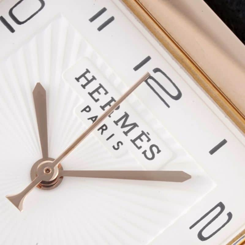 Hermès top-tierhigh-quality watch HeureH three-hand series ladies leather straprose goldwhite dial watch detail shots