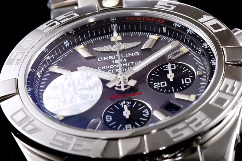 Breitlingtop-tiersuper watch aviation chronograph series AB011011 men's steel bracelet gray plate mechanical watch detail shots