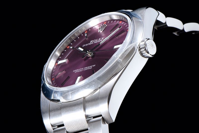 Rolextop-tierhigh-quality watch Oyster Perpetual series men's mechanical purple plate steel bracelet watch side view