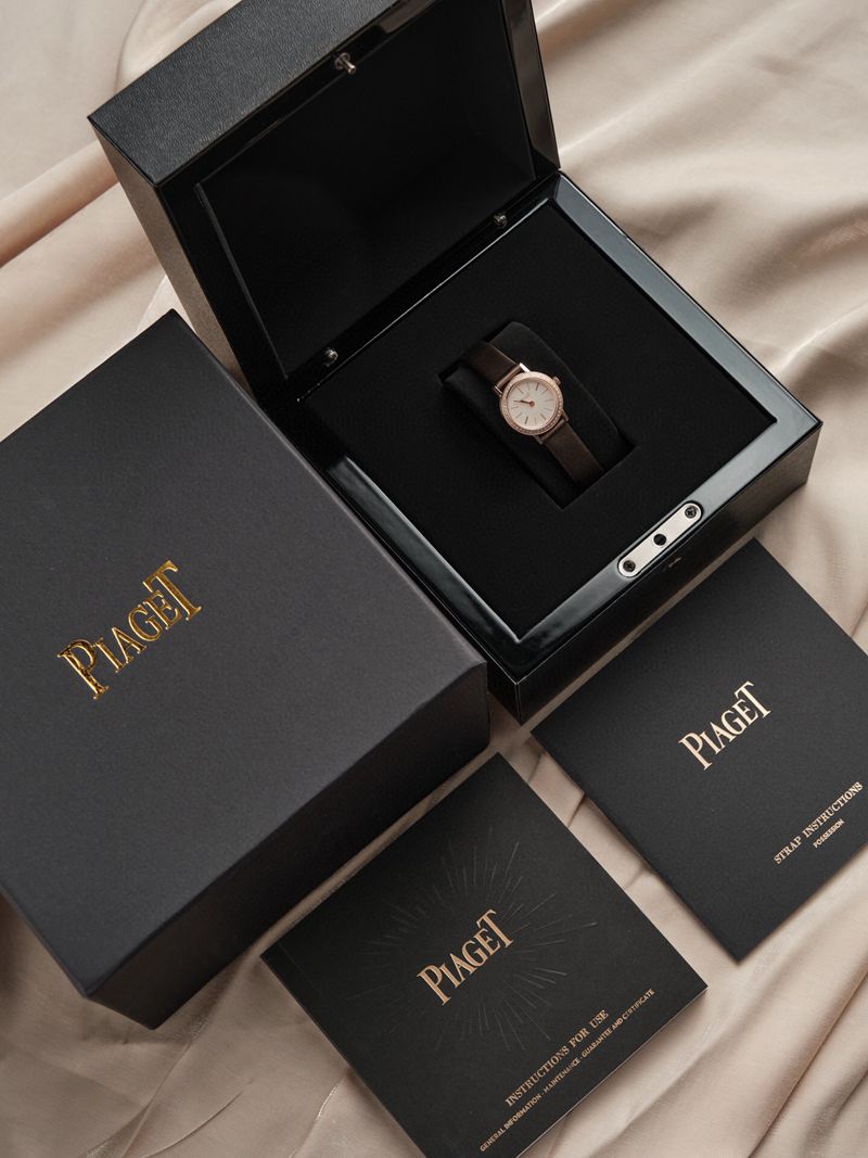 Piaget top-tier watch ALTIPLANO series ladies diamondleather strapquartz watch front view